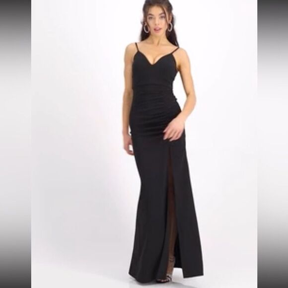 Emerald Sundae Juniors' Ruched Side-Slit Slim Gown new, women’s dress - Picture 13 of 16